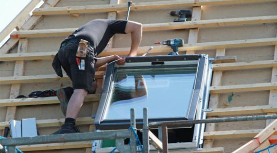 Travaux de fenêtre Velux 